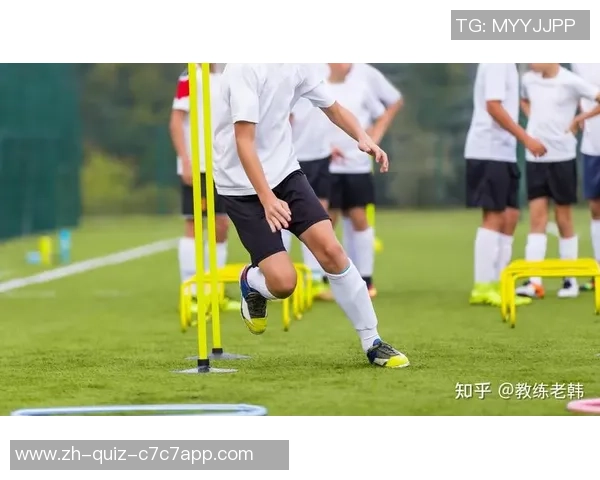科学足球训练法揭秘提升球员实力的有效策略与方法